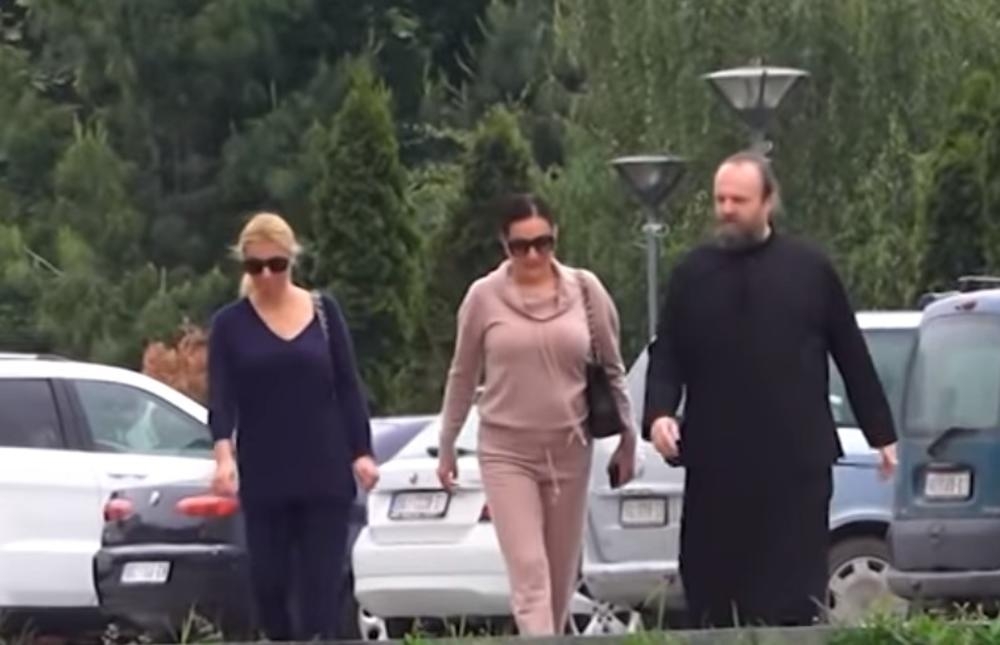 Ceca u trenerci otišla u HRAM SVETOG SAVE