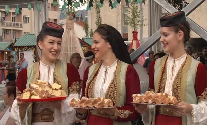 “Dan patišpanja” oduševio građane na Podgoričkom proljećnom pazaru