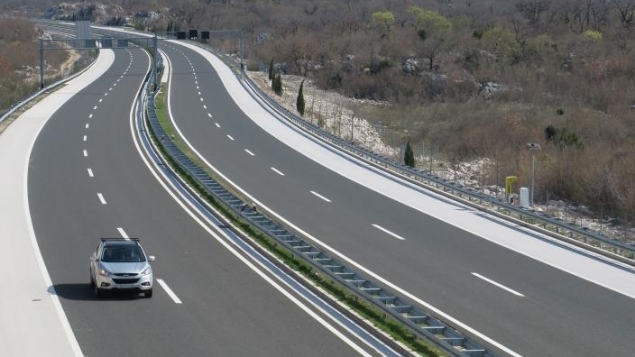 Teška nesreća u Hrvatskoj: Sudarilo se šest vozila, jedna osoba poginula