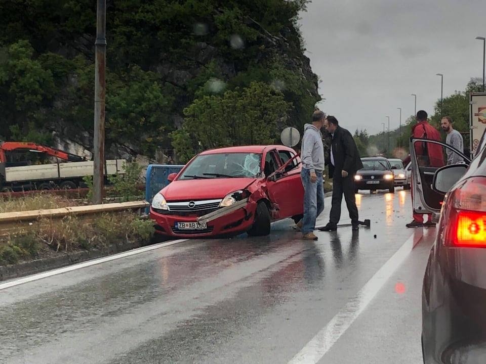 Sudar na ulazu u Nikšić, nema povrijeđenih