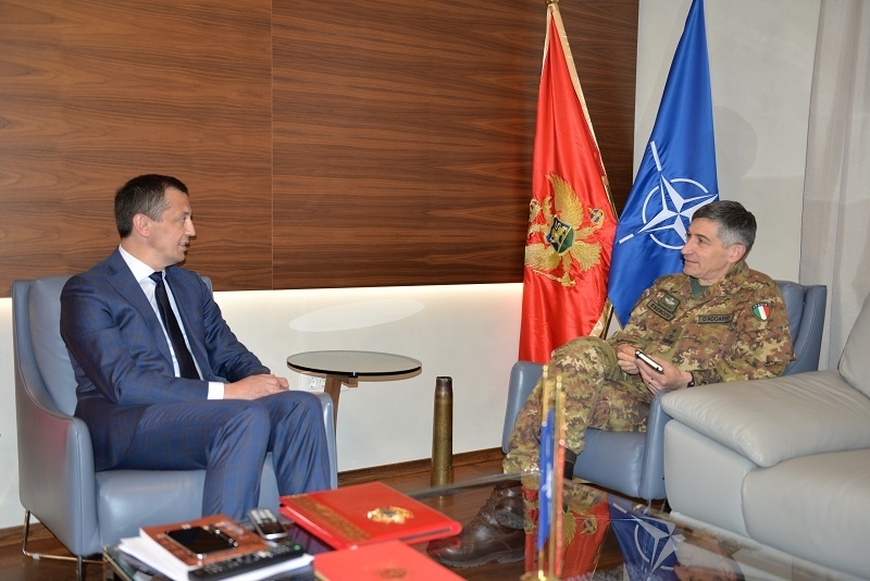 Bošković – D'adario: Prisustvo NATO snaga na Kosovu najznačaniji faktor stabilnosti regiona