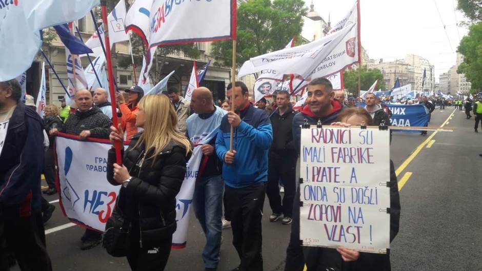 Haos u Italiji: U sukobima demonstranata i policije povrijeđene tri osobe