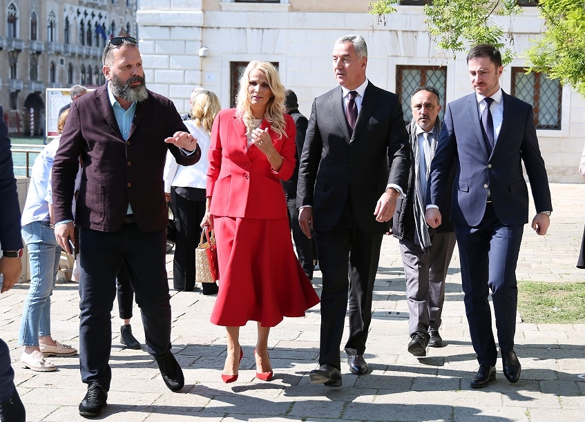 (FOTO) Đukanović otvorio Crnogorski paviljon na 58. Venecijanskom bijenalu