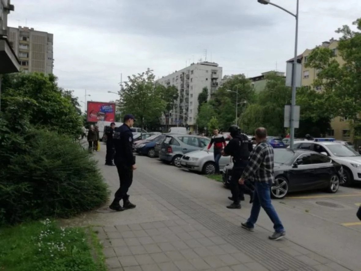 Objavljen video: Ovako je policija uhapsila Gorana Jankovića koji je ubijao pred djecom