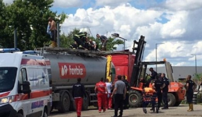 Pakao migranata u Vojvodini: Skrivajući se u cistijerni dvojica preminula, ostali kritično