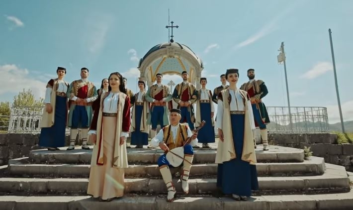 Ovo je poklon pjesma o 21. maju koju izvodi grupa “D-mol” (VIDEO)
