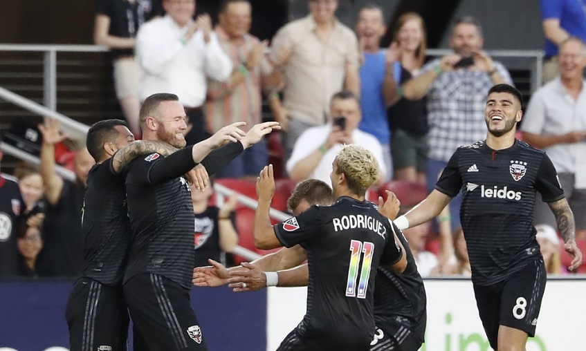 (VIDEO) Runi, majstore: Gol sa svoje polovine