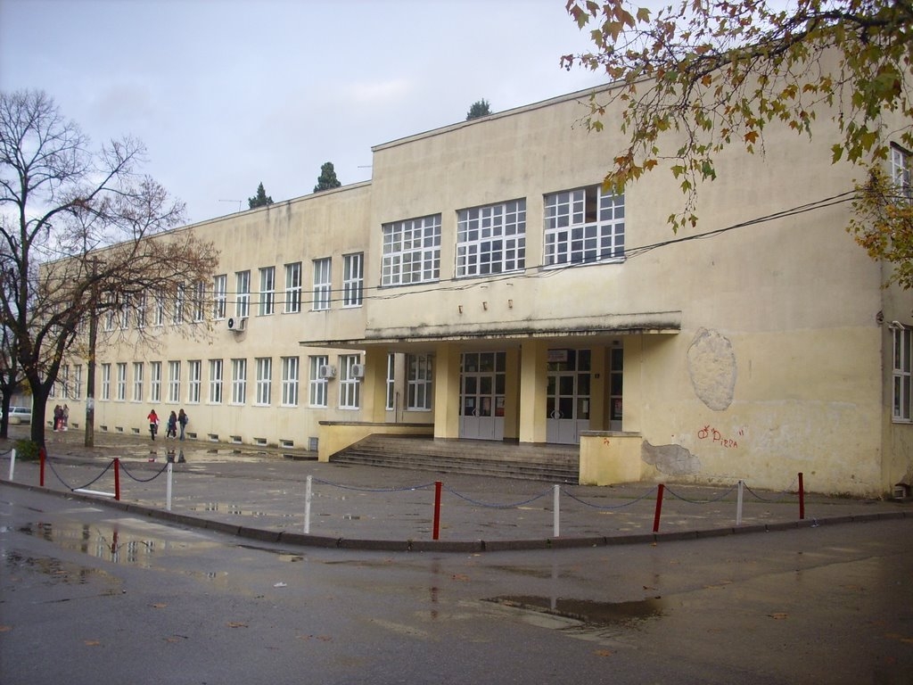 U dvorištu škole Savo Pejanović gradiće se podzemna garaža