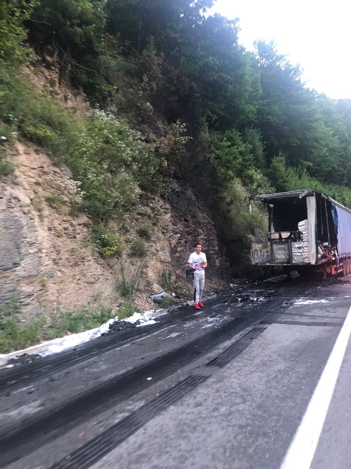 Zapalio se kamion na putu Mojkovac- Bijelo Polje