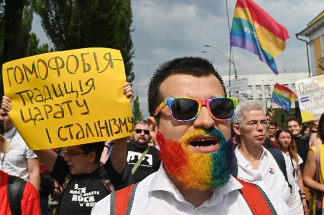 Više hiljada ljudi na paradi ponosa u Kijevu