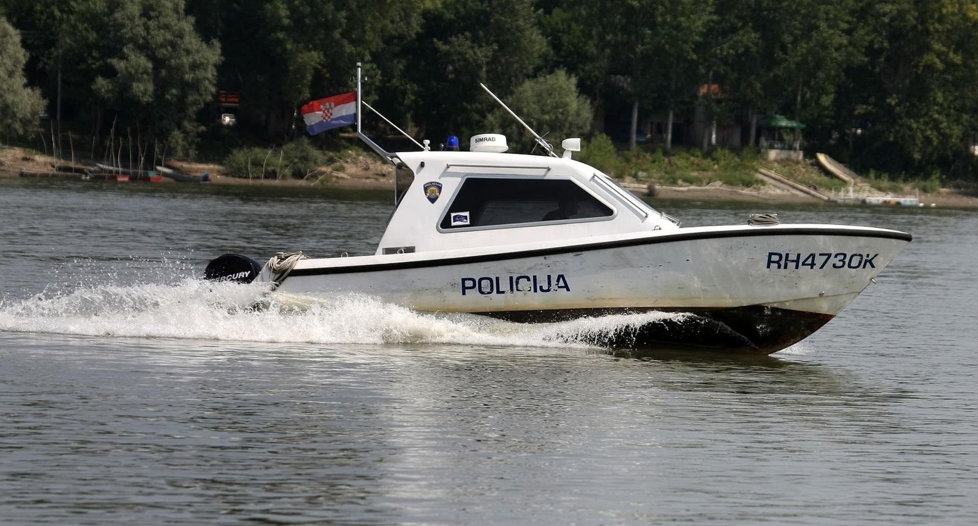 Drama na Dunavu: Potonuo policijski brod koji je spašavao migrante