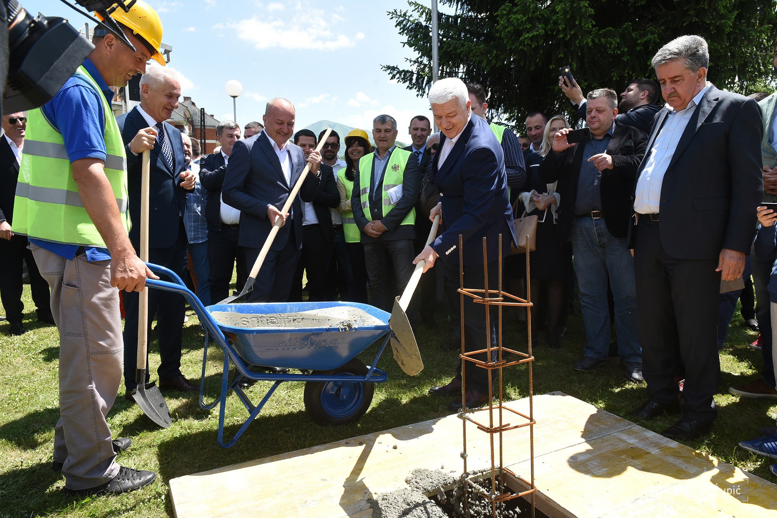 Marković otvorio radove na pasareli: Uložićemo 30 miliona eura u mojkovačku infrastrukturu