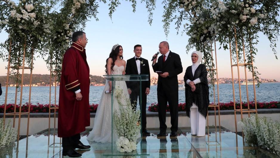 Erdogan kumovao Ozilu na vjenčanju
