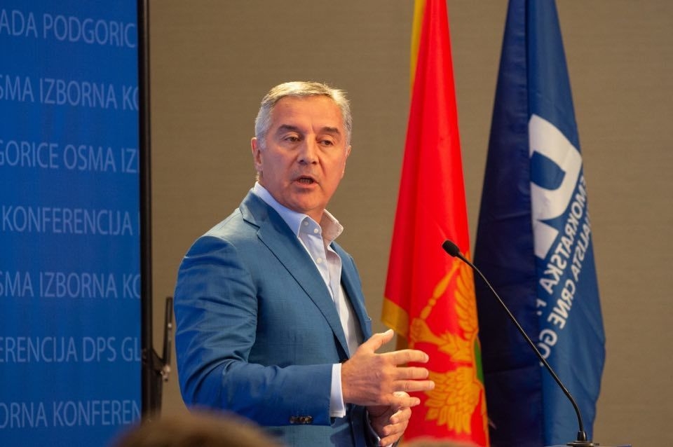 Đukanović poručio: Vjersko pitanje riješiti bez novih podjela
