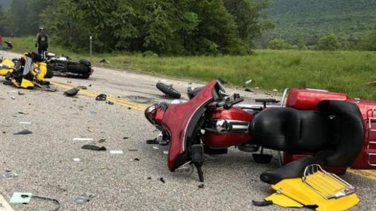 Lančani sudar, poginulo sedam motociklista