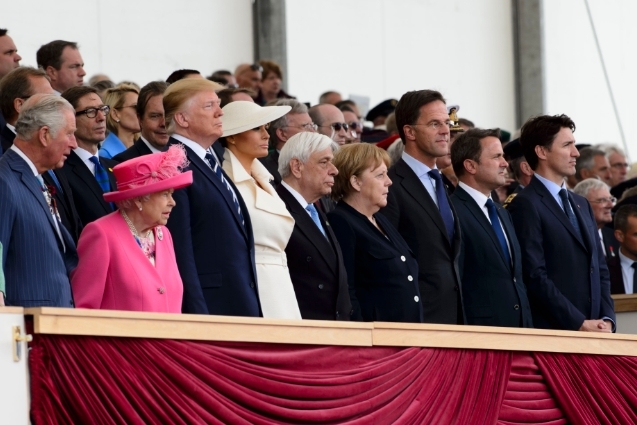 Tramp i Angela Merkel se kratko sastali na komemoraciji Dana D