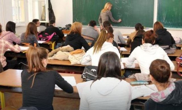 Oko 9000 mjesta u srednjim školama