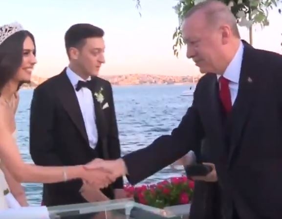 Erdogan svjedok na vjenčanju Mesuta Ozila