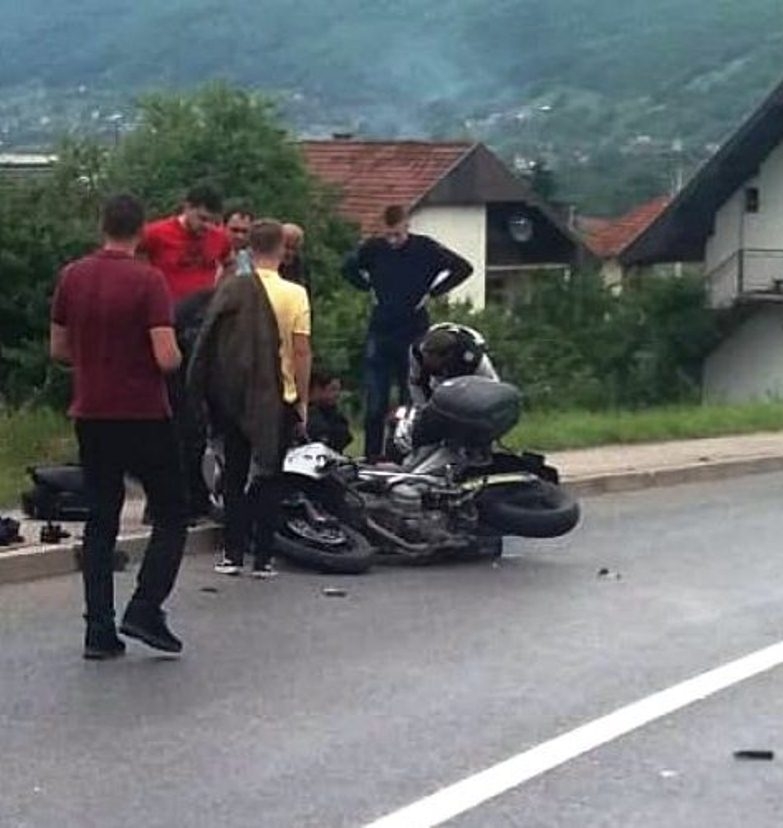 Na Loznicama se sudarili motor i golf, nema povrijeđenih