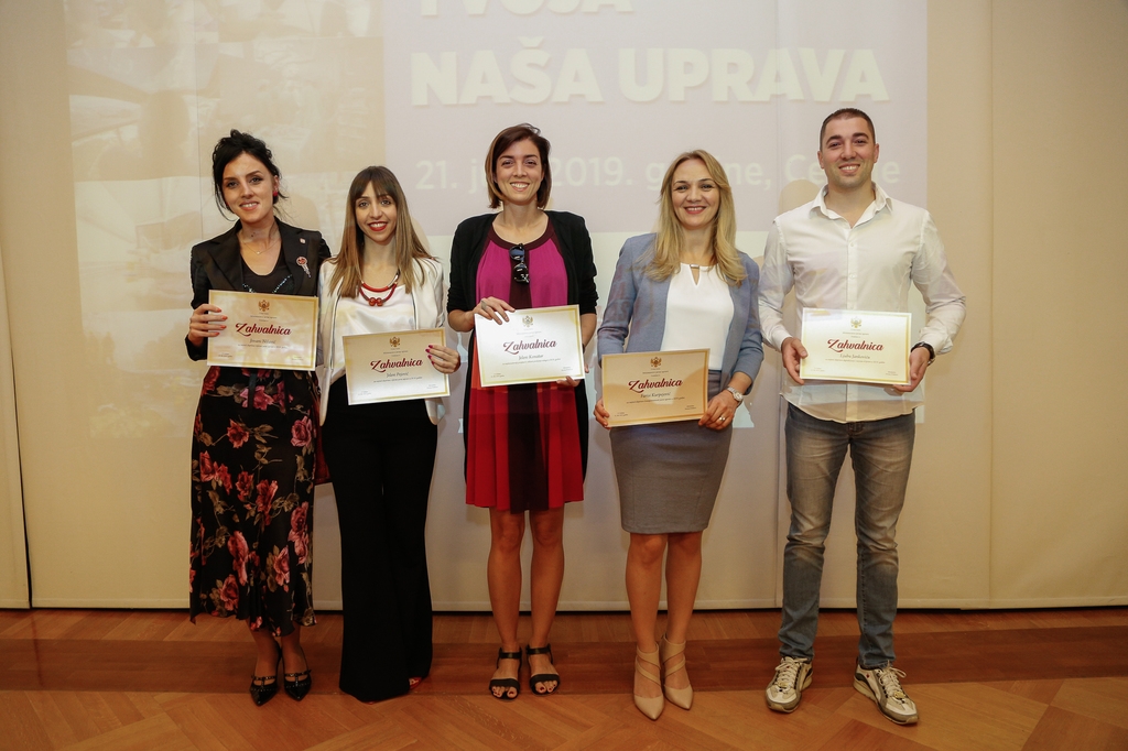 Nagrađeni najbolji službenici u ministarstvima