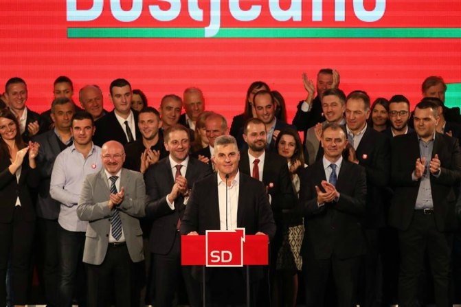 SD: Iscenirano napuštanje sjednice kao alibi za neglasanje za zakon