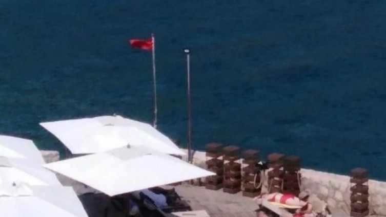Crvena zastava u Dubrovniku: Druga zatvorena zbog fekalija u moru