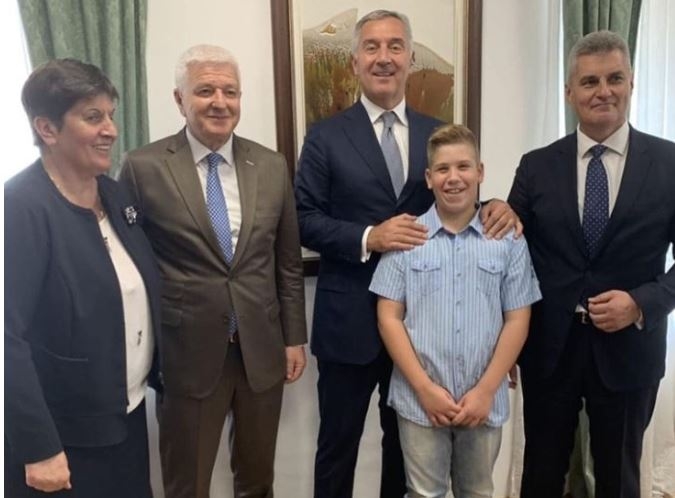 Heroju Đorđu čestitao i Đukanović
