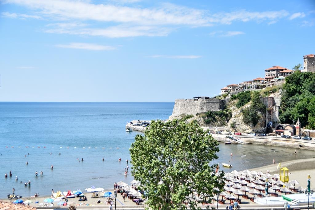 Kosovari bojkotuju Ulcinj zbog visokih cijena