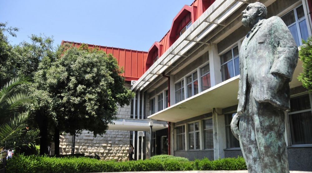 Profesor na Pravnom fakultetu ne dozvoljava studentima da polože ispit