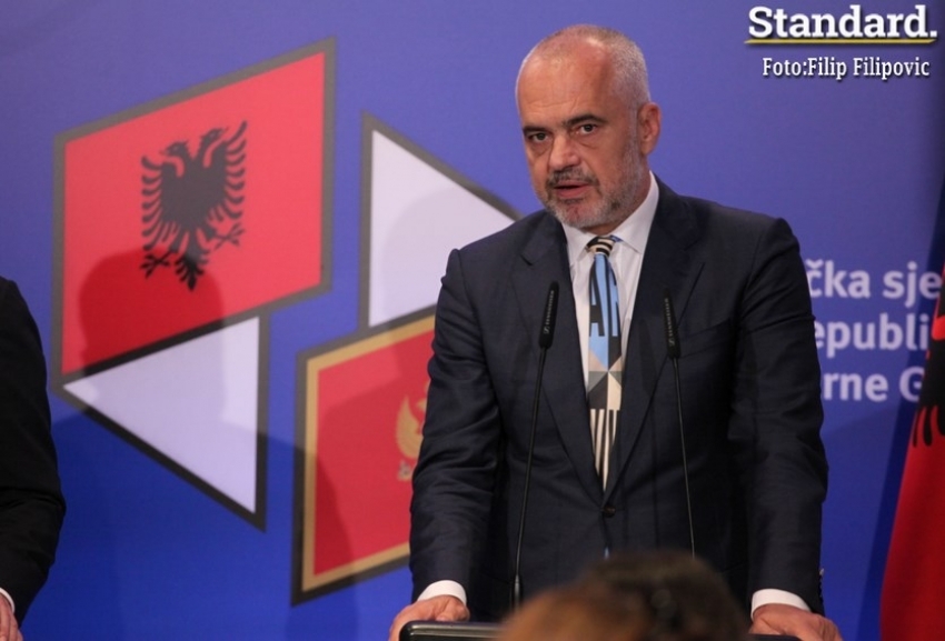 Protest Albanaca u Vašingtonu: “Rama, odlazi”