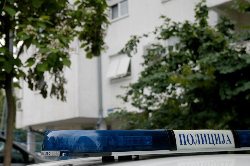 Uništeno više od 20 nadgrobnih spomenika u Lipljanu, vandali na grobu vršili nuždu