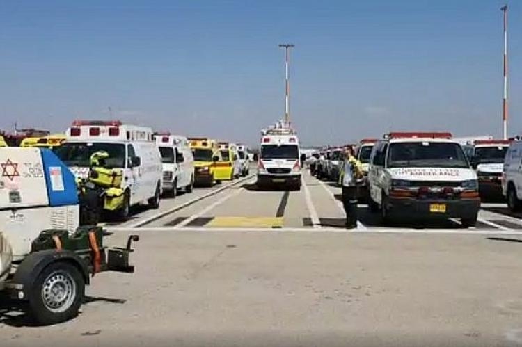 Boing 737 poslije uzbune bezbjedno sletio