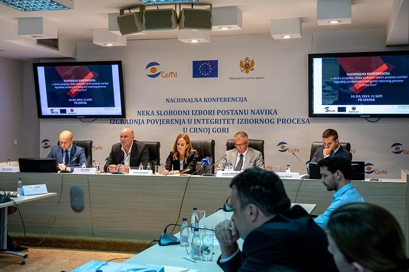 Otvoriti sjednice: Profesionalizacijom do depolitizacije DIK-a