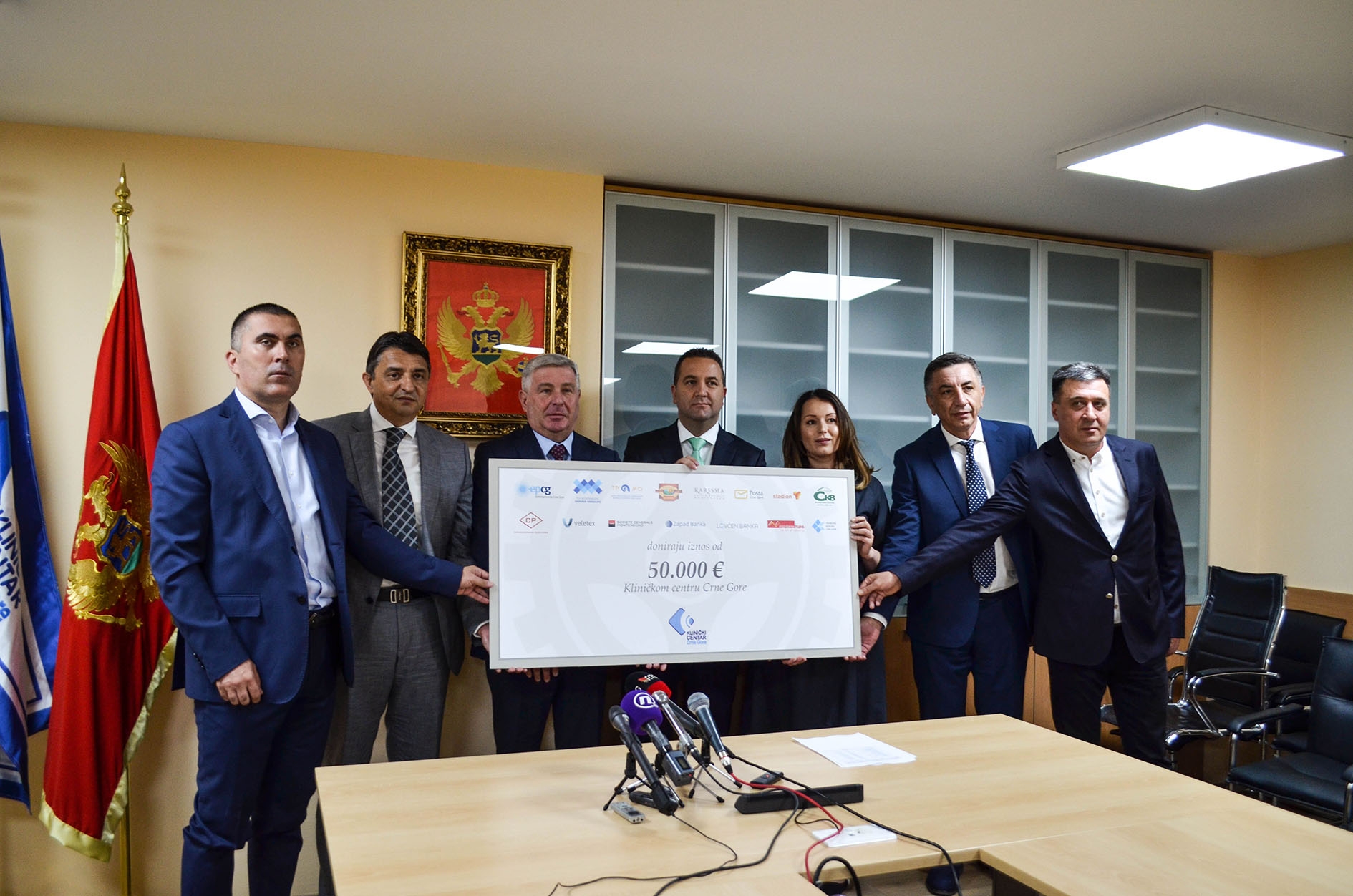 Privrednici danas zvanično donirali 50.000 eura Kliničkom centru Crne Gore