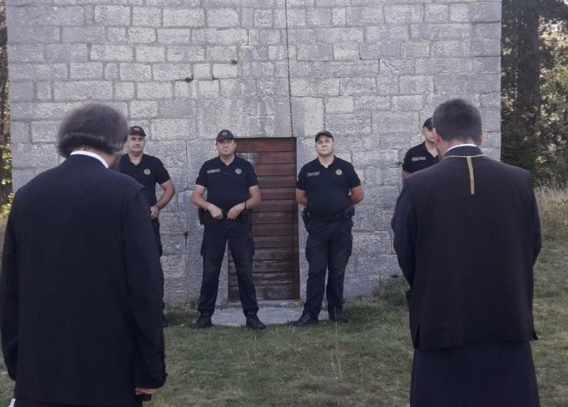 Policija i ove godina zabranila SPC da služi na Ivanovim koritima, Vučinić: Crkva je državna, MCP vrši pritisak i diže prašinu