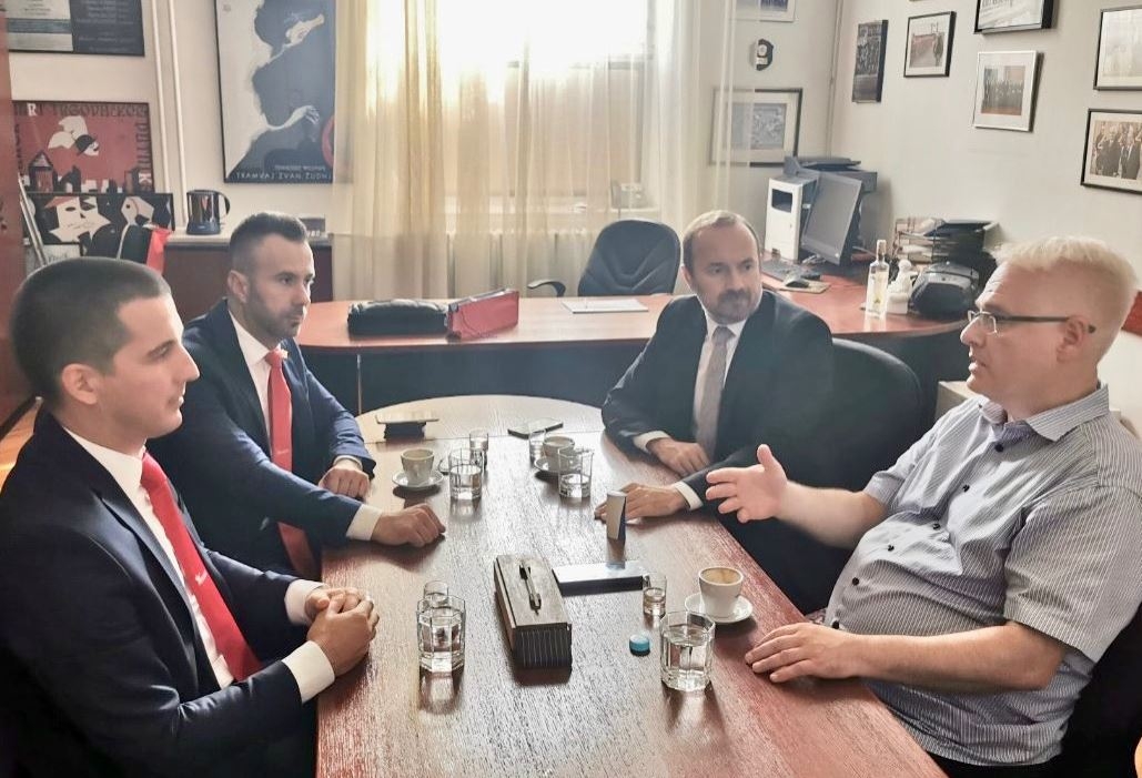 Bečić sa saradnicima kod Josipovića