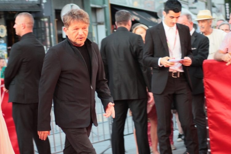 Supruga i kćerka Dragana Bjelogrlića su prave ljepotice, zablistale na Sarajevo Film Festivalu