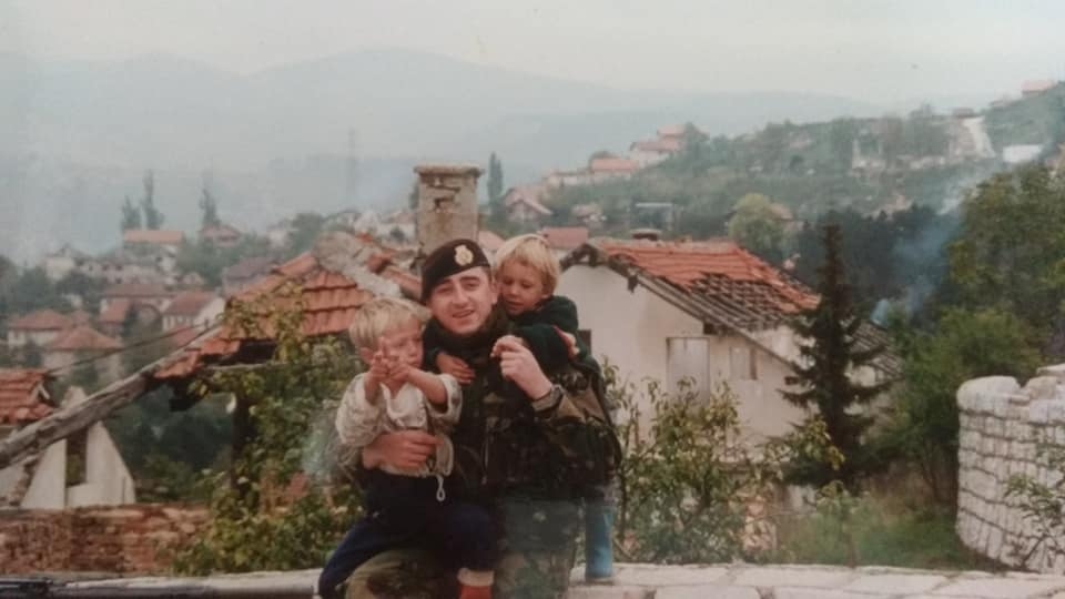 Portugalac traži djecu s kojom se slikao 1998. u Sarajevu