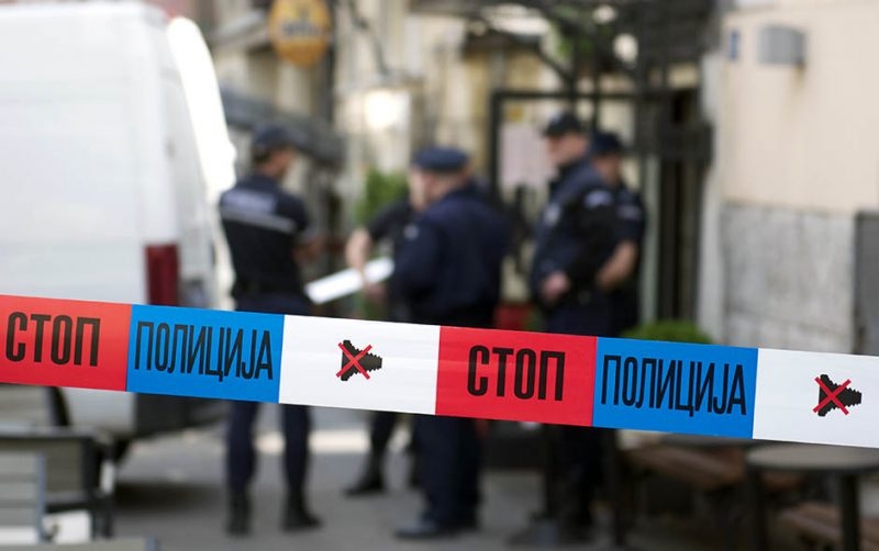 Pronađena ručna bomba u panju stabla u centru grada