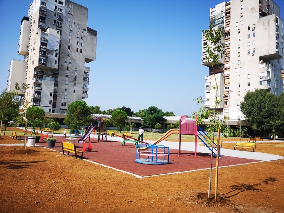 FOTO: Lijepe vijesti za mališane, Podgorica dobila tri nova igrališta