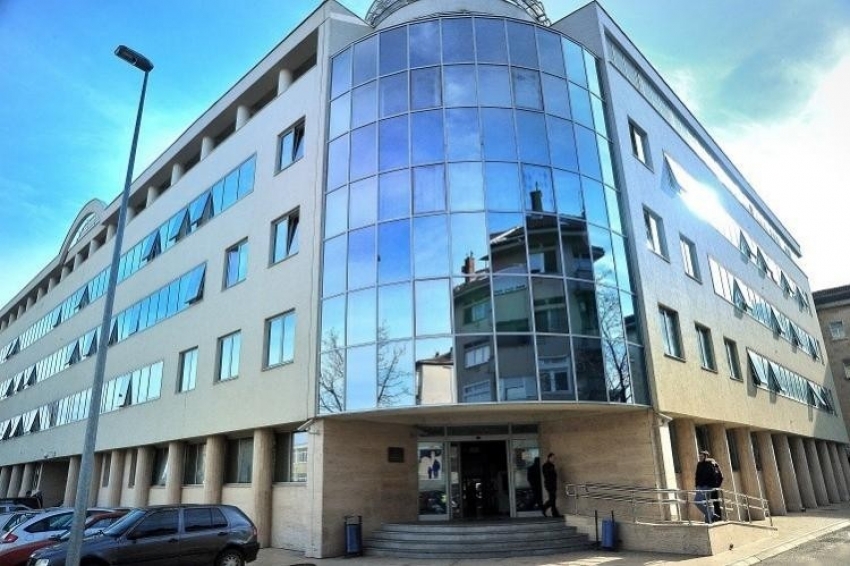 Muškarac zbog porodičnog nasilja priveden u zgradu CB-a: Uznemiren vikao sa prozora, obuzdali ga inspektori