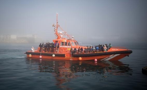 Španija: U vodama Gibraltara spašeno više od 50 maljoletnika