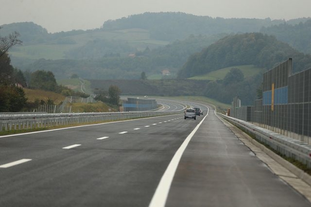 AMSCG: Oprezna vožnja zbog nestabilnih vremenskih prilika