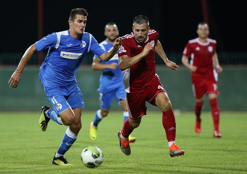 Šampion želi da sačuva netaknutu mrežu, “romantičari” jure prvi gol