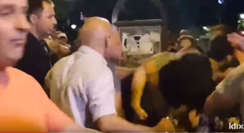 (VIDEO) Student brutalno pretučen u Beogradu, Vučić: “Sledeći put će djevojke biti u obezbjeđenju”