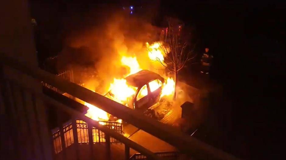 Osamnaestogodišnjak osumnjičen za paljenje BMW-a u Sutomoru