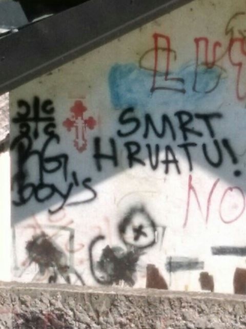 Bijelo Polje: Na ulazu u grad osvanuo grafit „Smrt Hrvatu!“, HGI poziva nadležne da reaguju