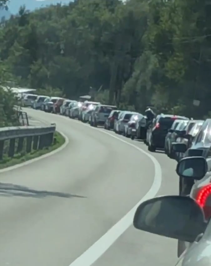 Golubovci: Saobraćajna nezgoda, formirane kolone