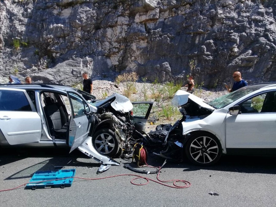 Saobraćajna nesreća kod Sozine: Dvije osobe poginule u čeonom sudaru