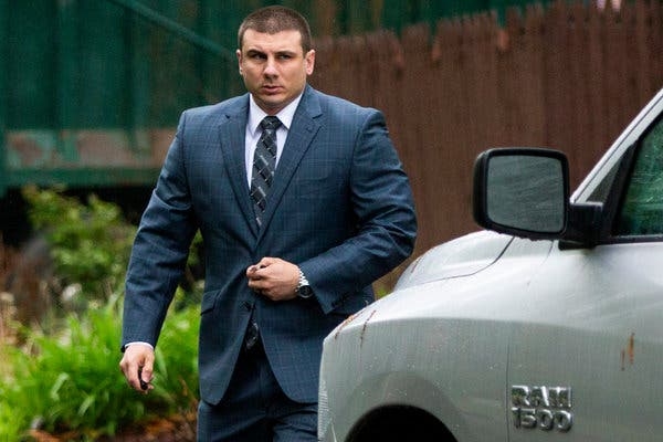 Otpušten njujorški policajac koji je prije pet godina udavio Afroamerikanca